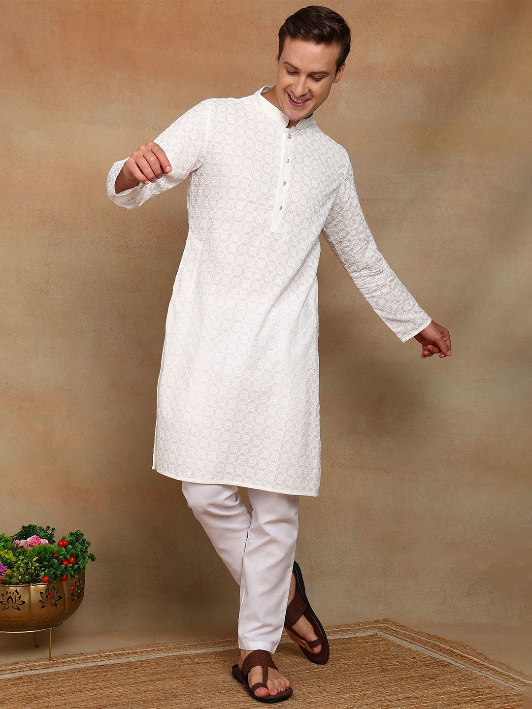 HERE&NOW Ethnic Motifs Embroidered Mandarin Collar Thread Work Straight Kurta-picture-41