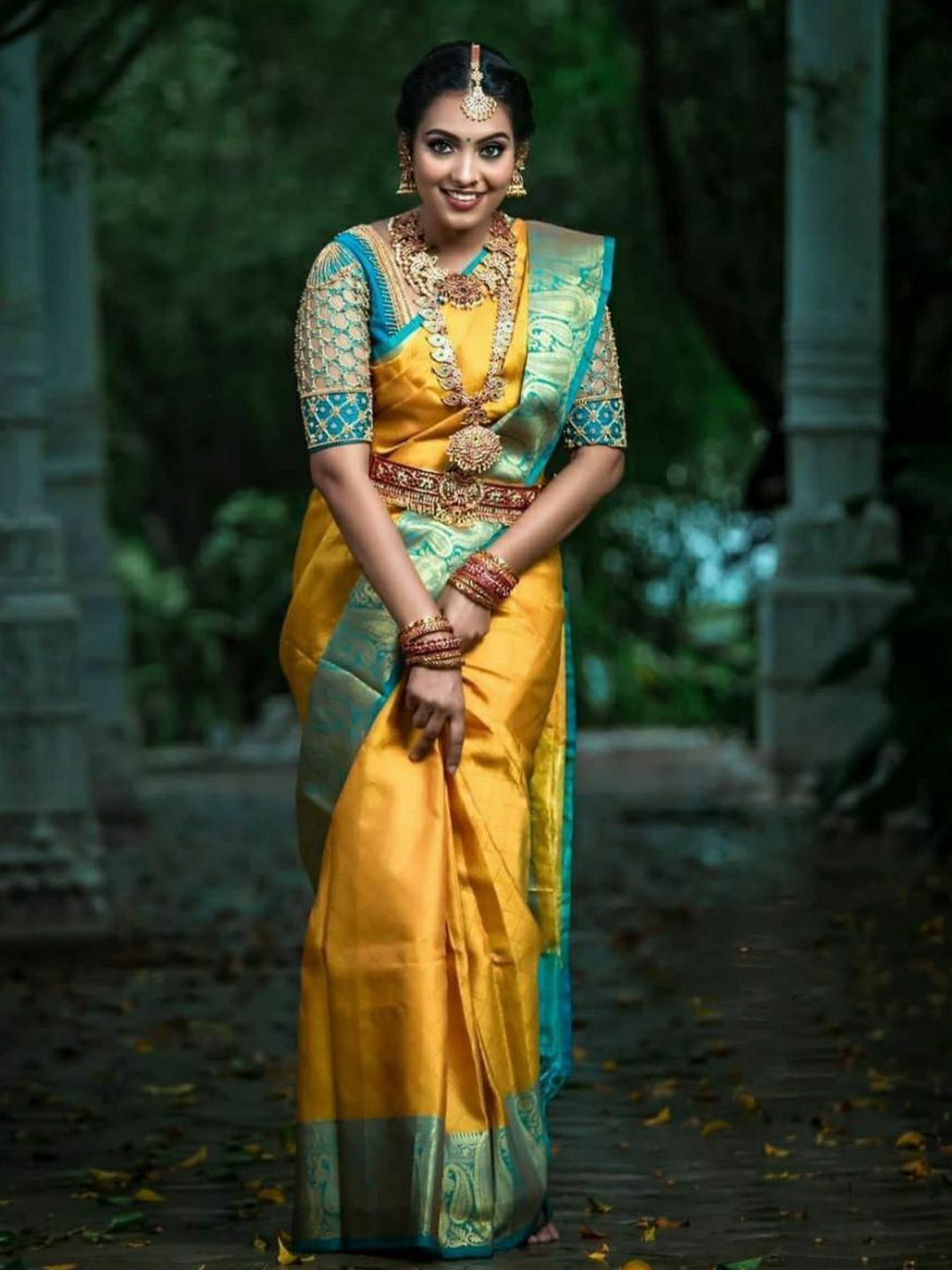 VILLE FASHION Ethnic Motifs Woven Design Zari Banarasi Saree-picture-22