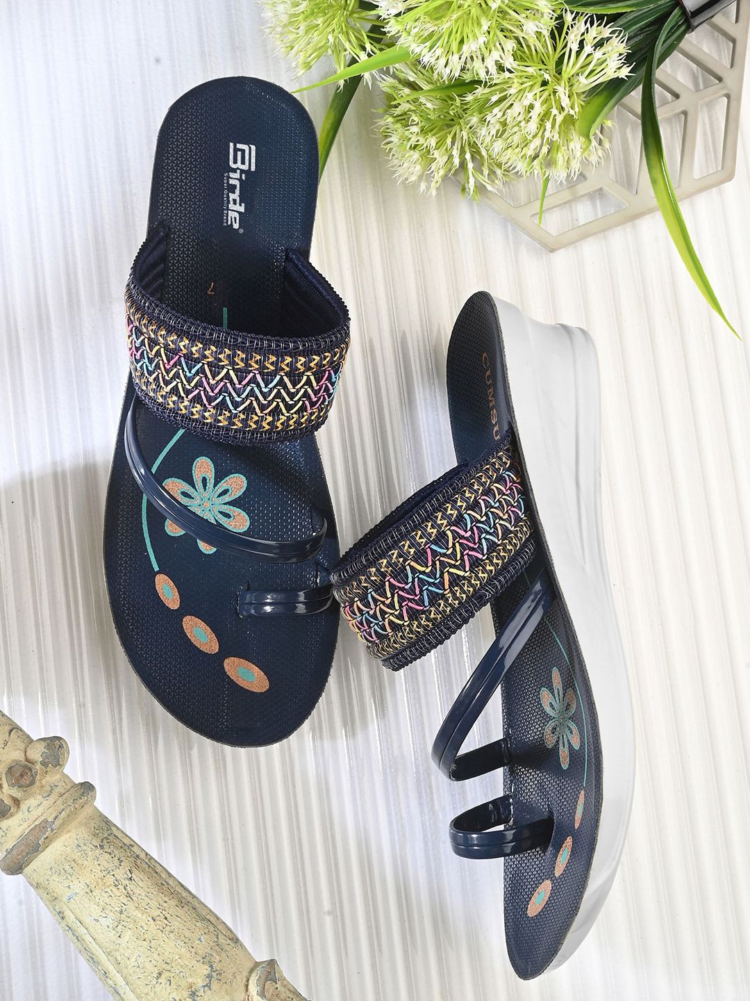 BIRDE Women Printed One Toe Flats-picture-20