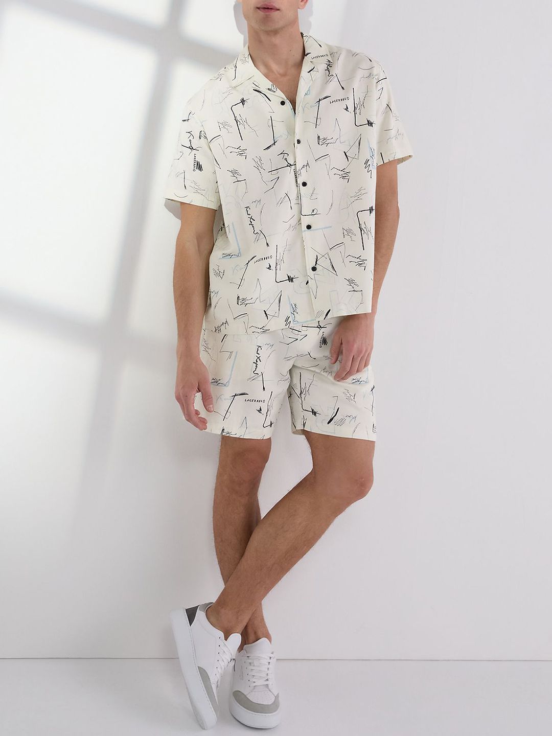 Karl Lagerfeld Men Abstract Printed Regular Fit Mid-Rise Shorts-image-20