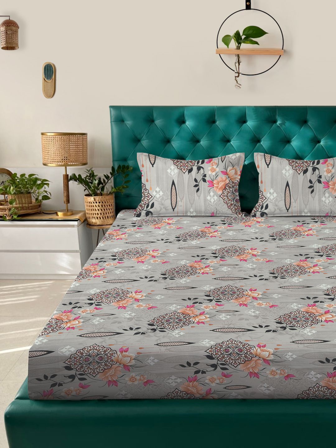 KLOTTHE Multicoloured Floral Printed 300 TC King Bedsheet with 2 Pillow Covers-picture-21