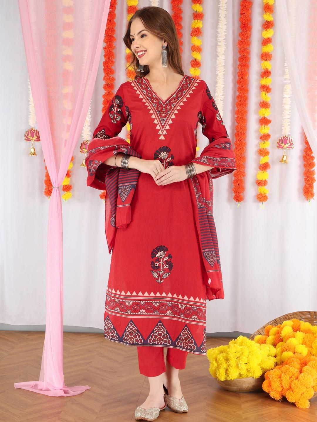 Anouk Women Red Pure Cotton Kurta Sets With Dupatta