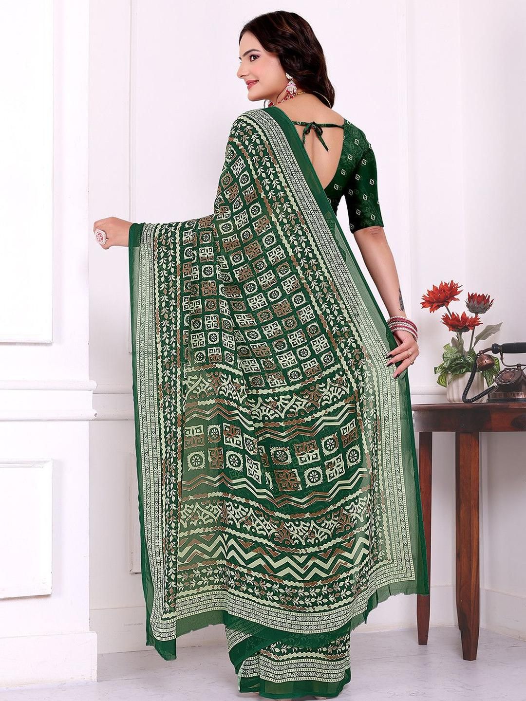 KANOODA Ethnic Motifs Printed Pure Georgette Bandhani Saree-picture-24