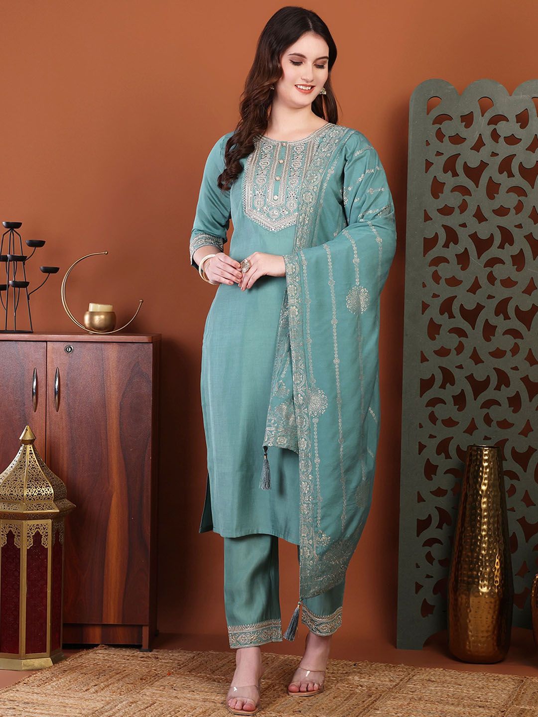 Milastru Women Floral Embroidered Regular Sequinned Kurta with Trousers & With Dupatta-image-6