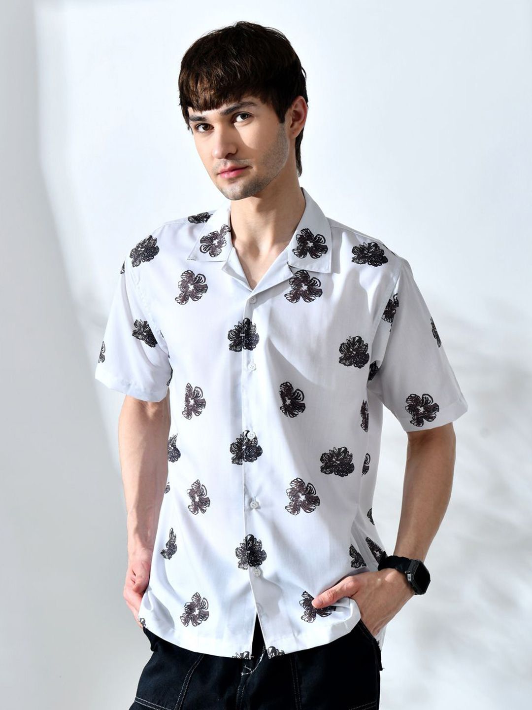 Vestirio Floral Printed Spread Collar Shirt-picture-24