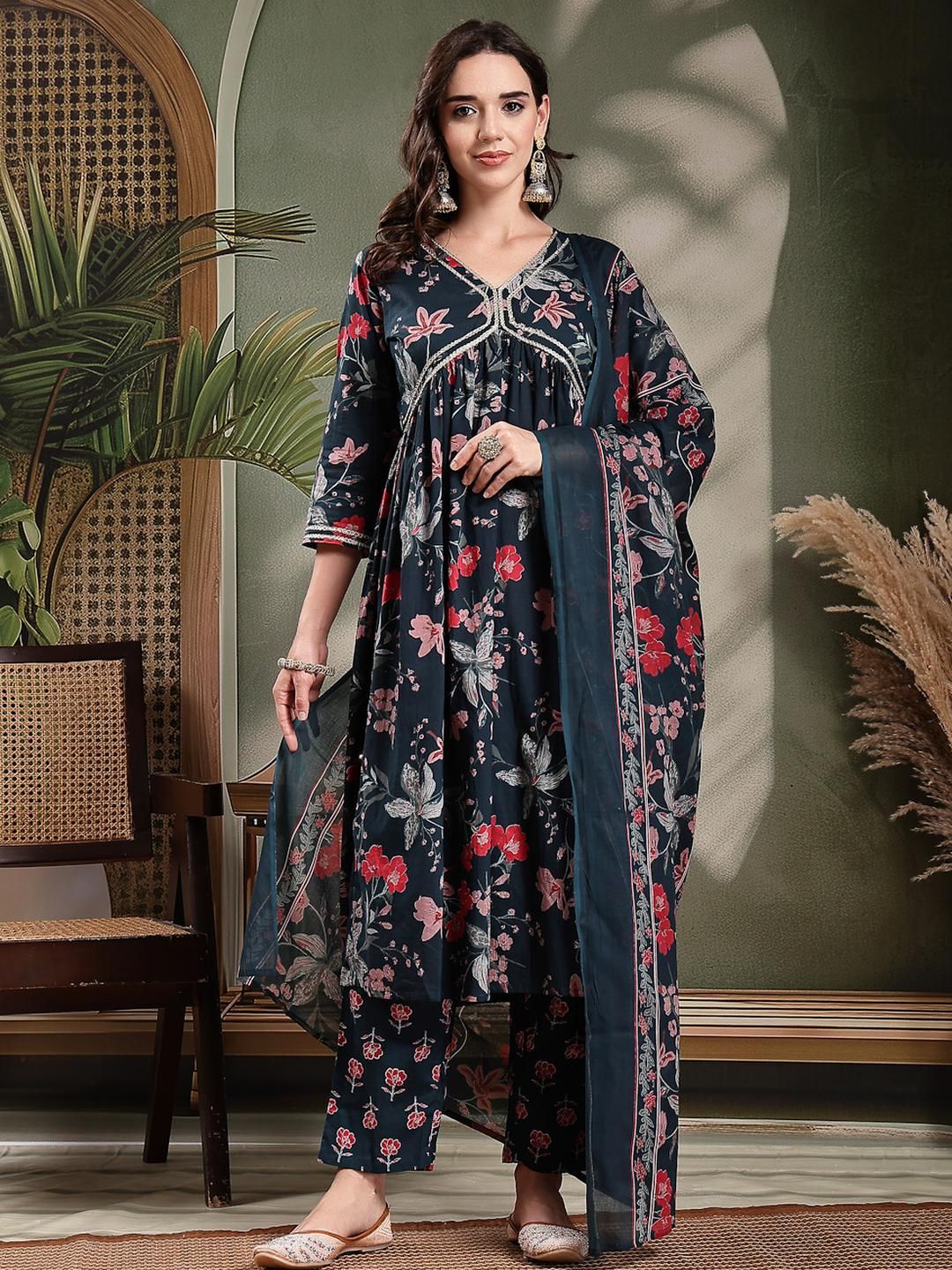 HERE&NOW Women Black Pure Cotton Kurta Sets