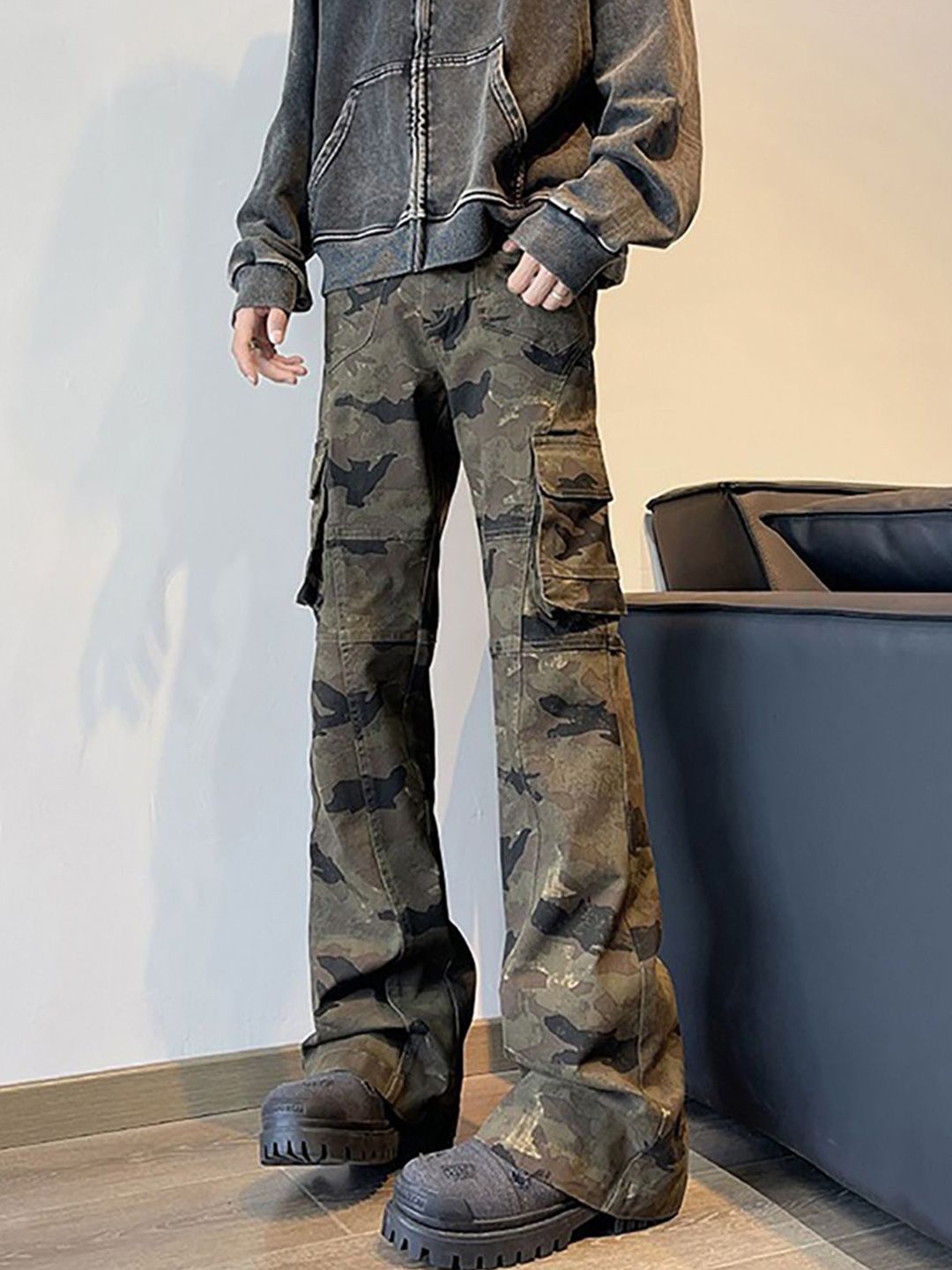 StyleCast Men Comfort Baggy Fit Mid-Rise Stretchable Cotton Jeans-picture-21