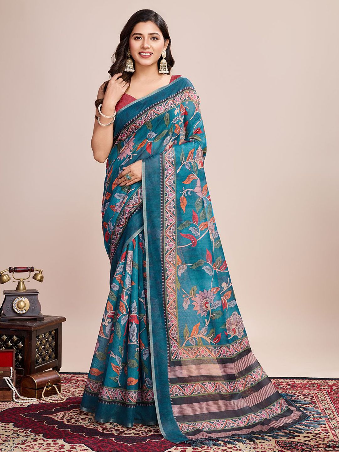 Mitera Floral Printed Zari Saree-picture-38