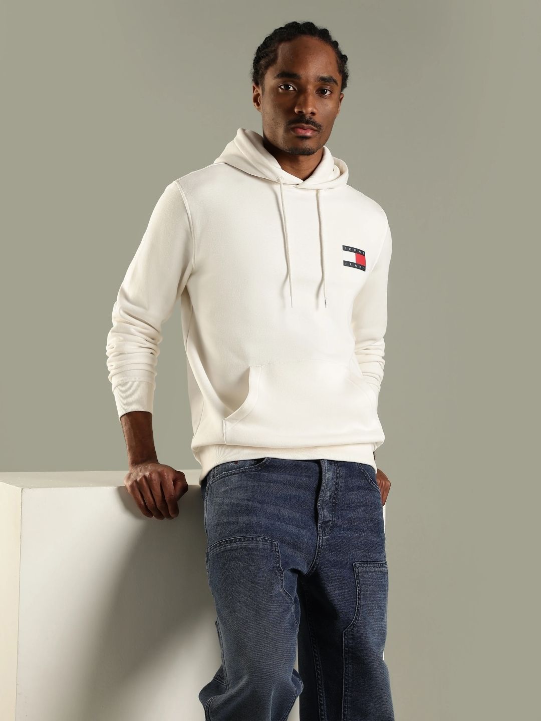 Tommy Hilfiger Europe Men Logo Printed Regular Fit Cotton Sweatshirt-picture-17