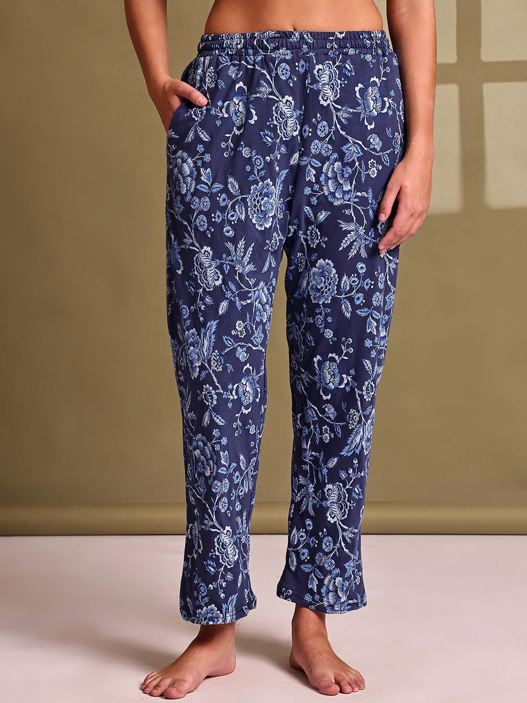 TAG 7 Women Printed Cotton Mid-Rise Straight Lounge Pant-picture-24