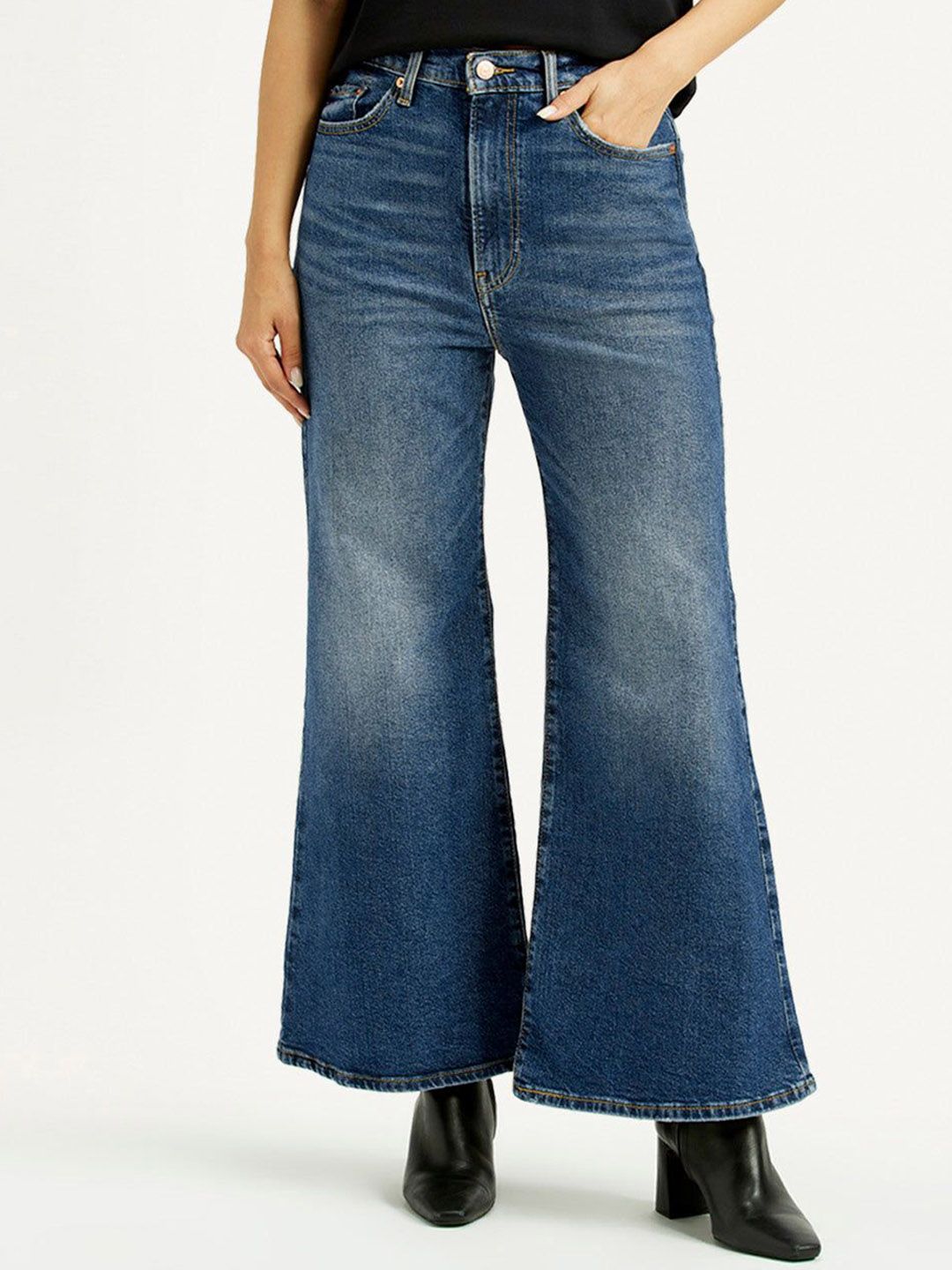 Levis Women Classic Bootcut Mid-Rise Light Fade Stretchable Jeans-picture-36