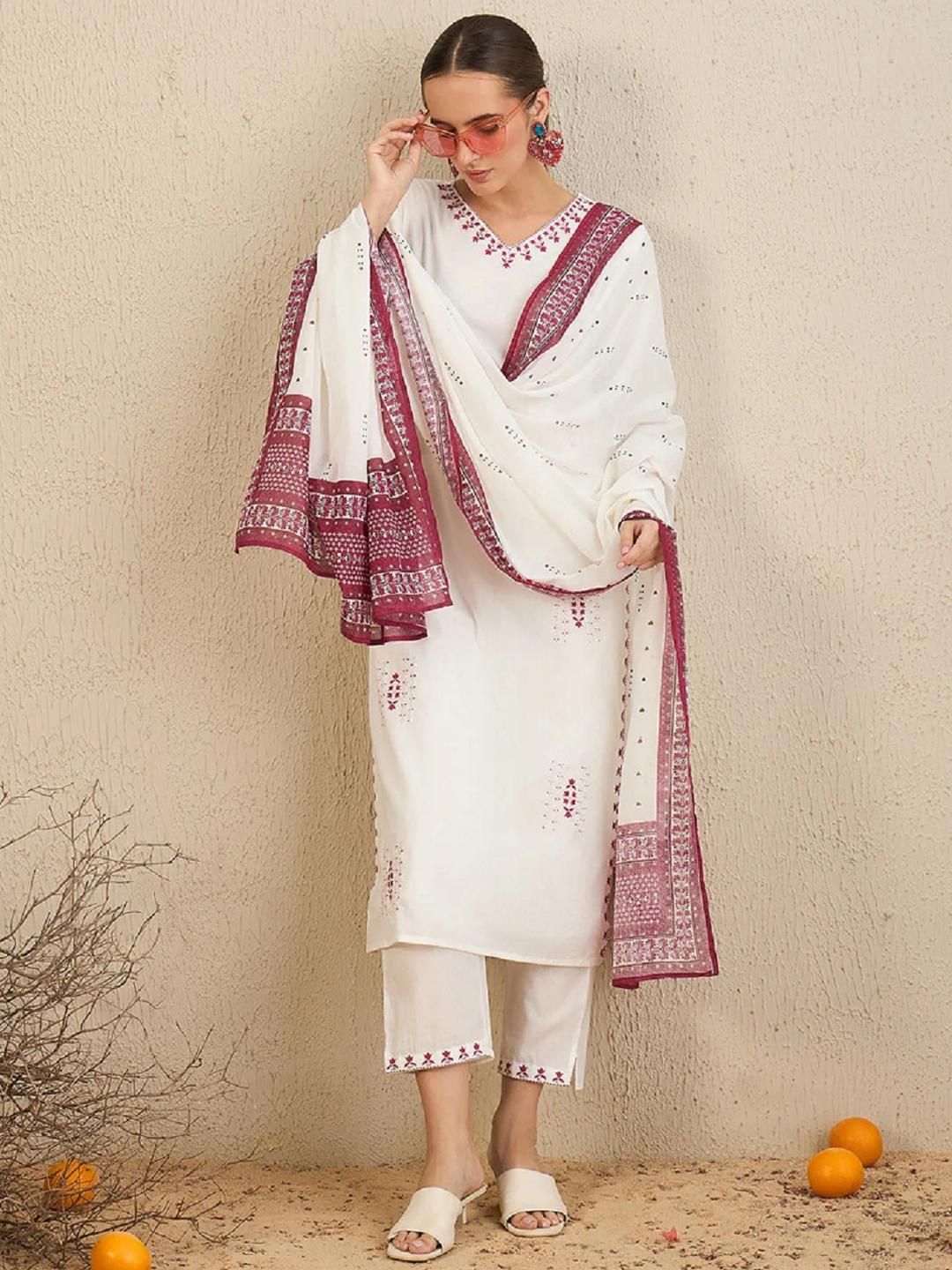 Lerkiza Women Maroon Cotton Blend Embroidered Kurta Sets
