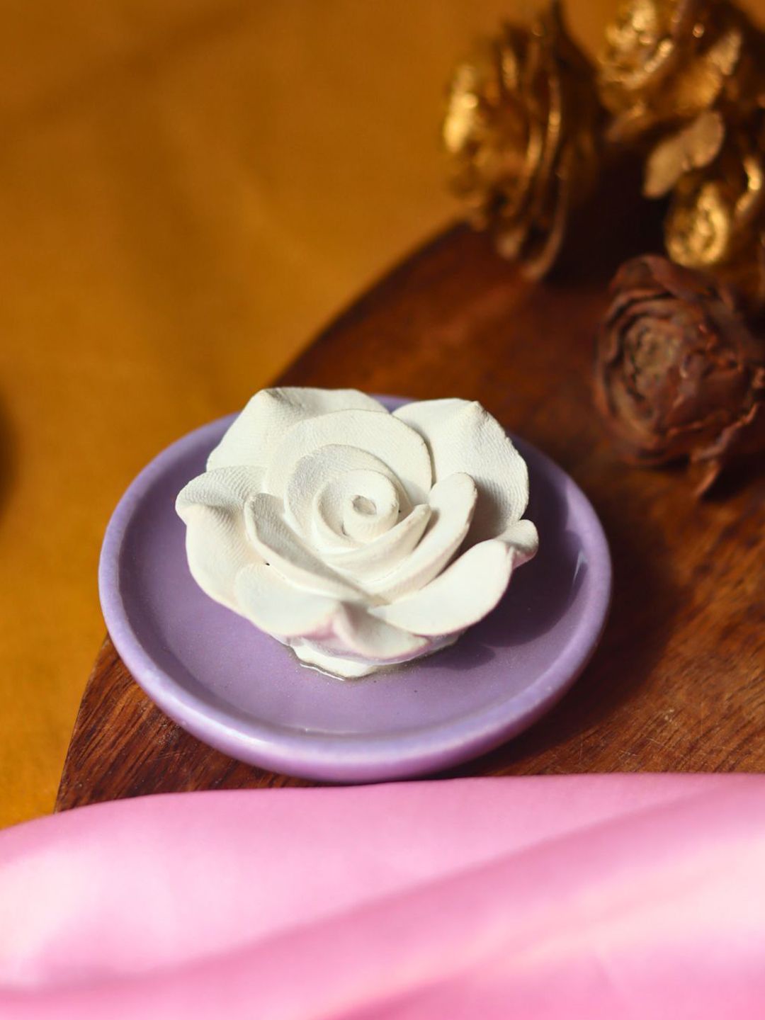 WEAVING HOMES Lavender & White Ceramic Dishwasher Safe Floral Diffuser-image-34