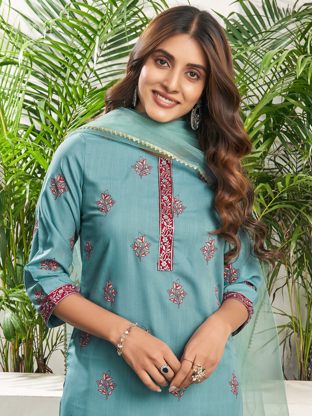 SANISA Floral Printed Straight Kurta With Trousers & Dupatta