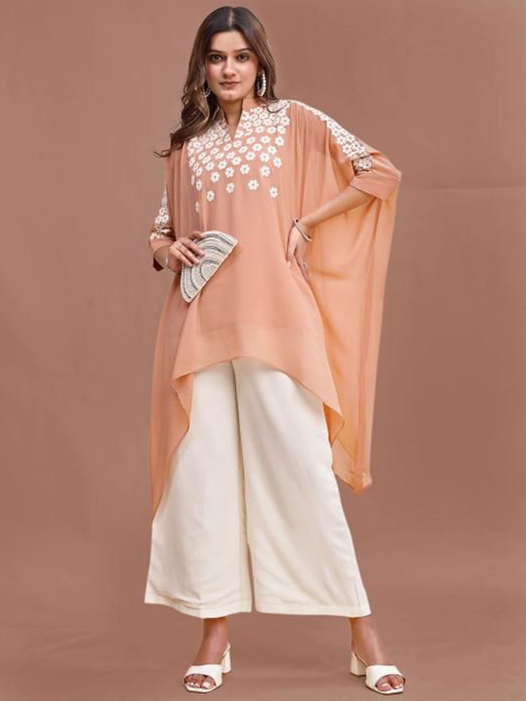 Tikhi Imli Embroidered Mandarin Collar Tunic With Trousers Co-Ords-picture-16