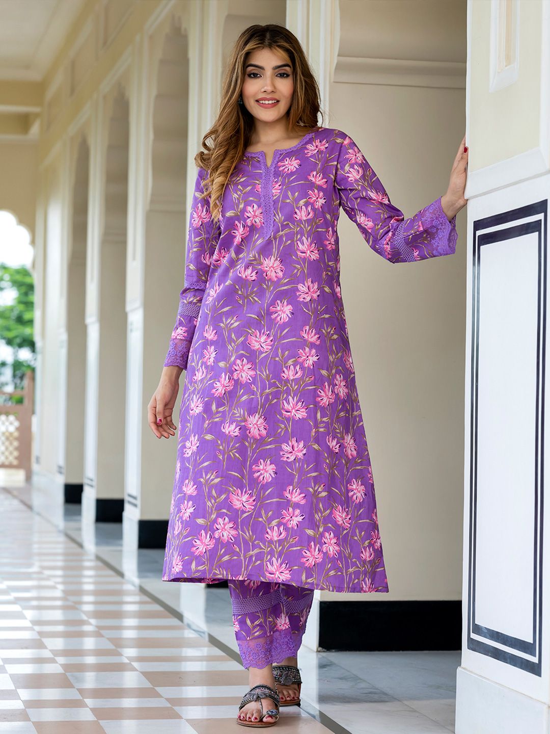 BAESD Women Floral Printed Pure Cotton Kurta with Trouser