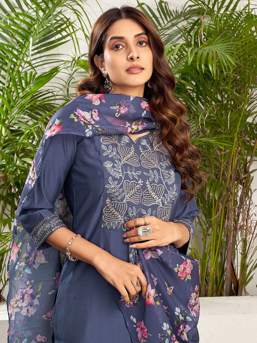 SANISA Ethnic Motifs Embroidered Straight Sequinned Kurta With Trousers & Dupatta