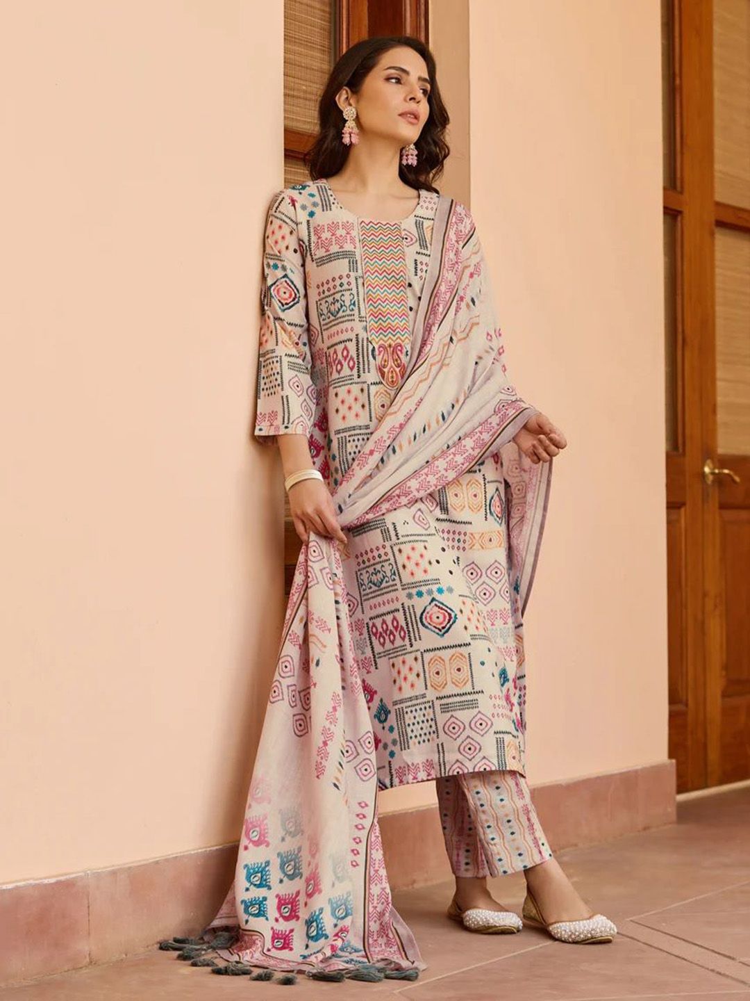 THE WHITE RABBIT Women Ethnic Motifs Printed Kurta with Trousers & Dupatta Kurta Sets