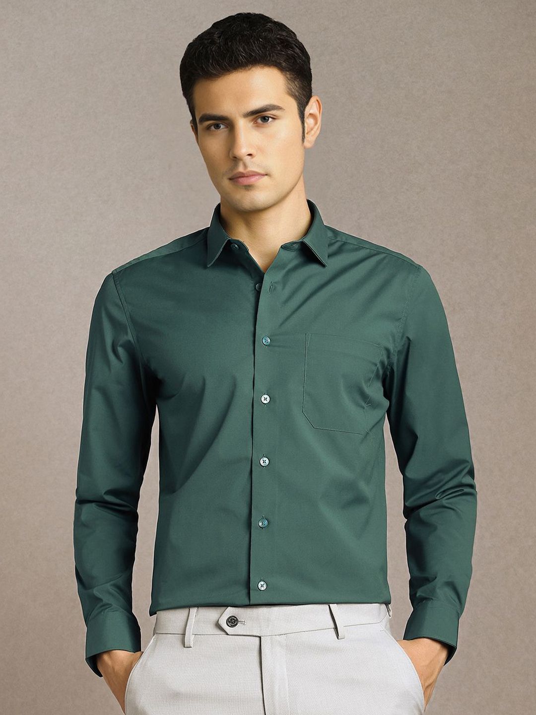 Louis Philippe Men Slim Fit Solid Spread Collar Formal Shirt