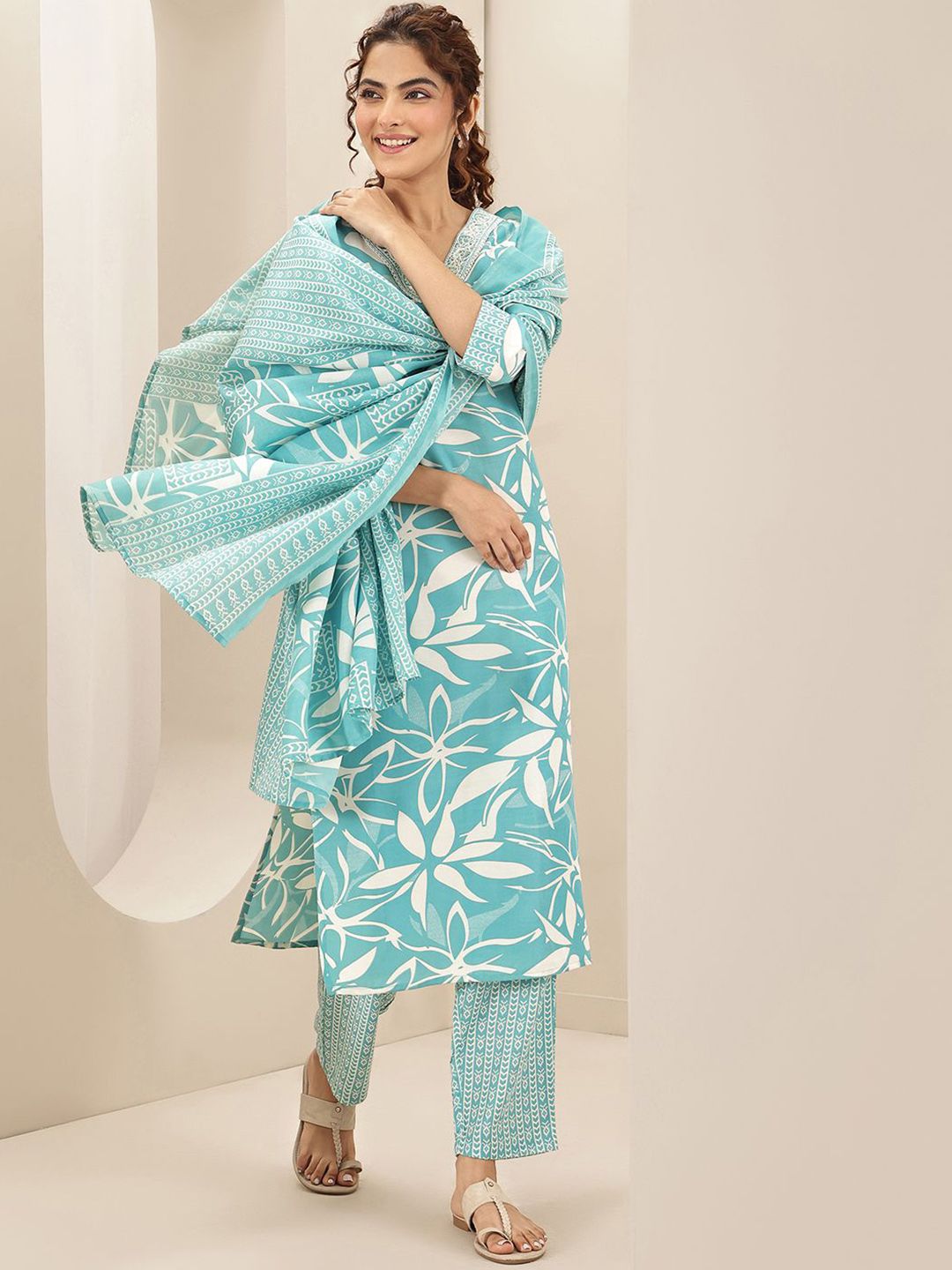 Libas Floral Printed Kurta With Trousers & Dupatta main image 1