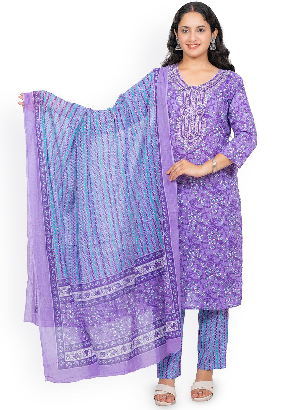 Clotheum Women Floral Printed Regular Pure Cotton Kurta with Trousers & Dupatta