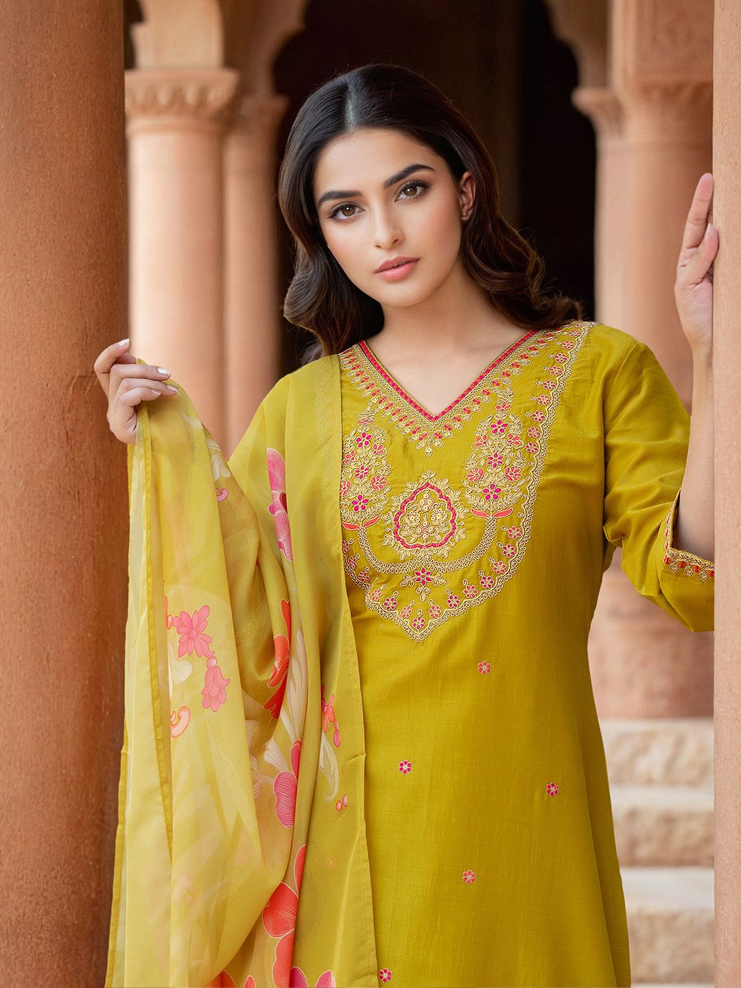 Skylee Pop Women Embroidered Straight Kurta Trousers With Dupatta