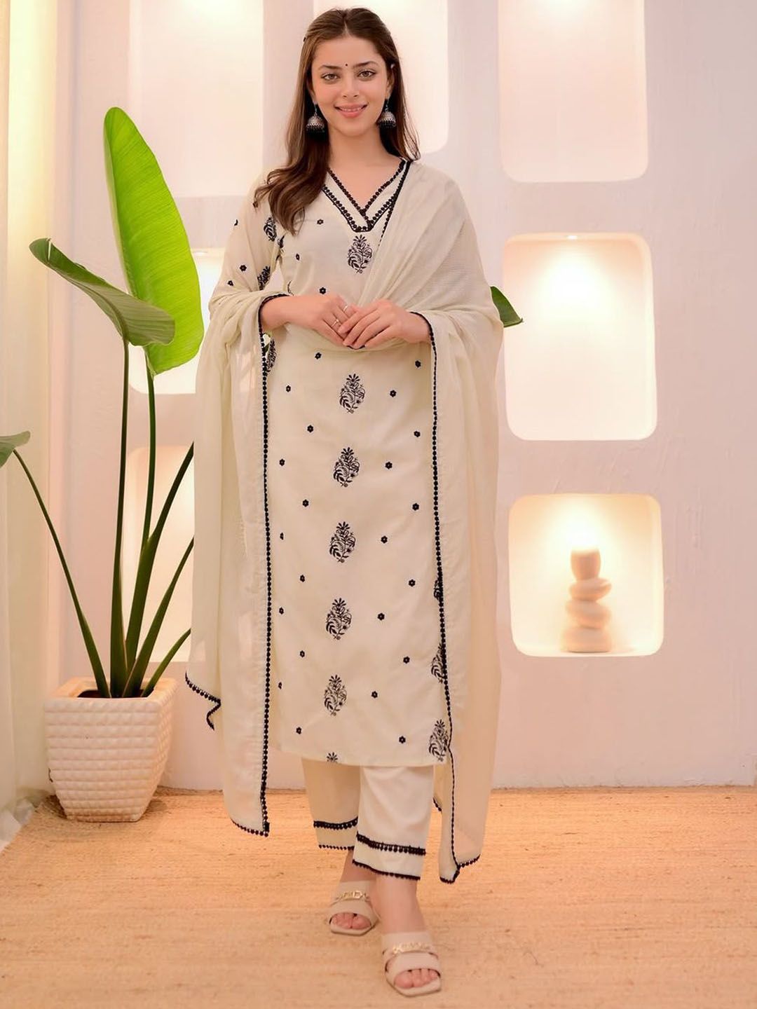 Lilots Women Embroidered Regular Thread Work Kurta with Trousers & With Dupatta