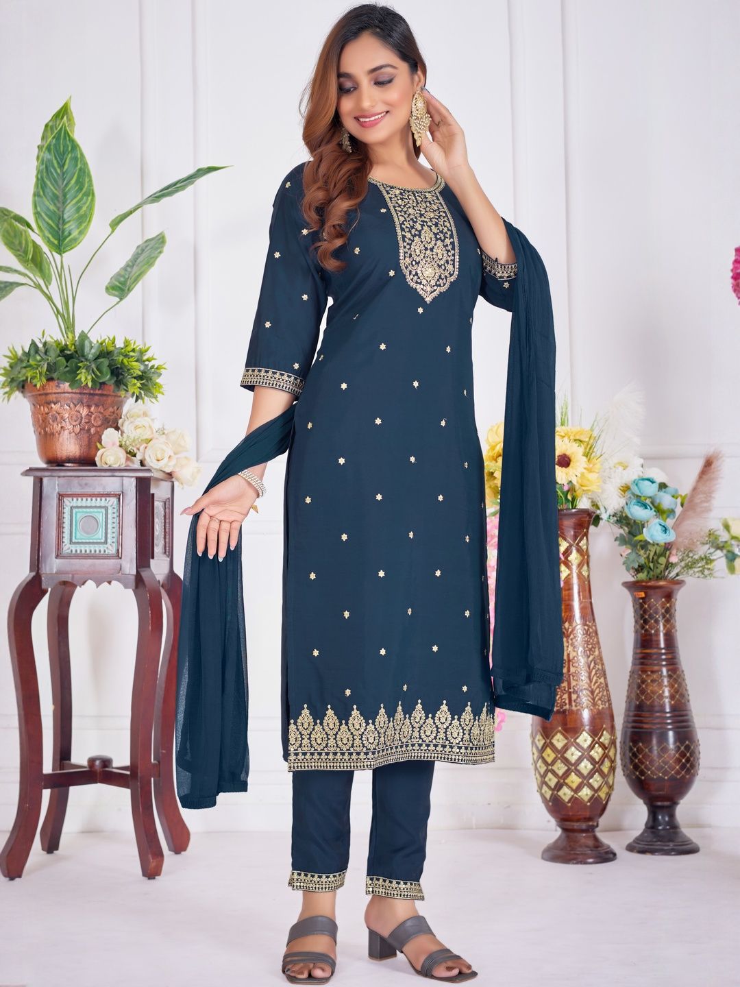 BANJANAN Women Self Design Silk Blend Kurta Sets With Dupatta
