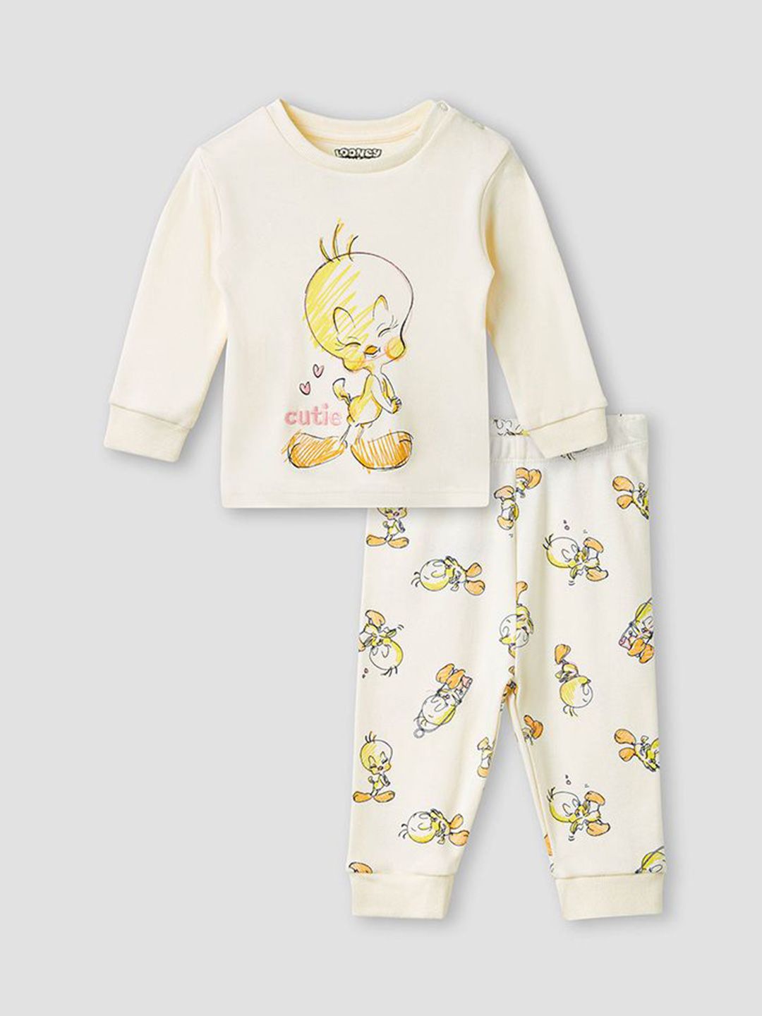 Juniors by Babyshop Girls Tweety Printed Night suit-picture-32