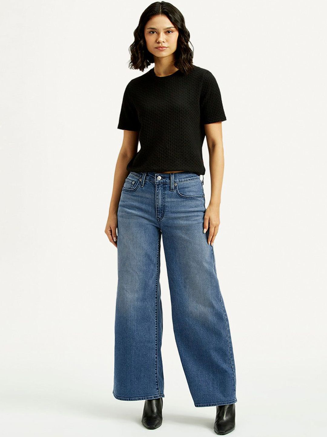 Levis Women Classic Flared Mid-Rise Light Fade Stretchable Jeans-picture-22