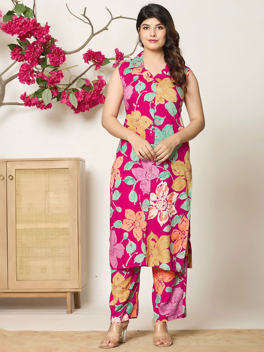 Skylee Pop Women Floral Printed Kurta with Trousers