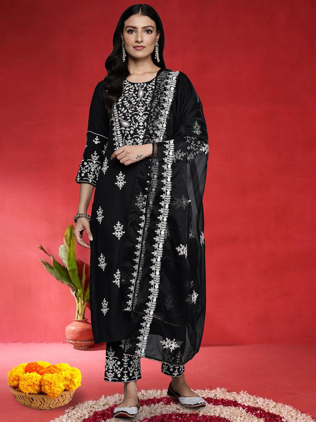 Varanga Floral Embroidered Thread Work Straight Kurta With Palazzos & Dupatta
