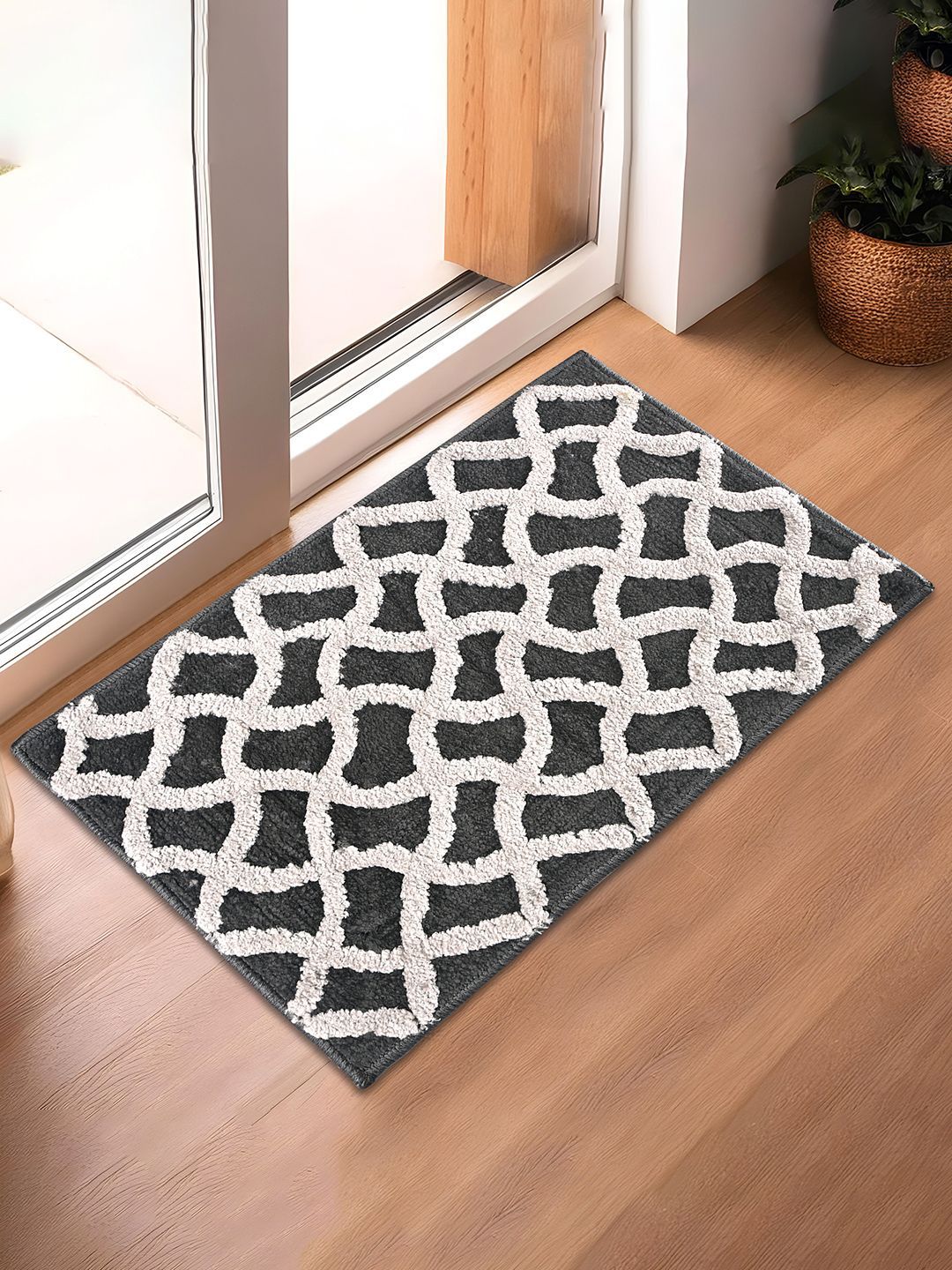 Kuber Industries Black & White Zig Zag Design Velvet Anti-Skid Doormat-picture-43