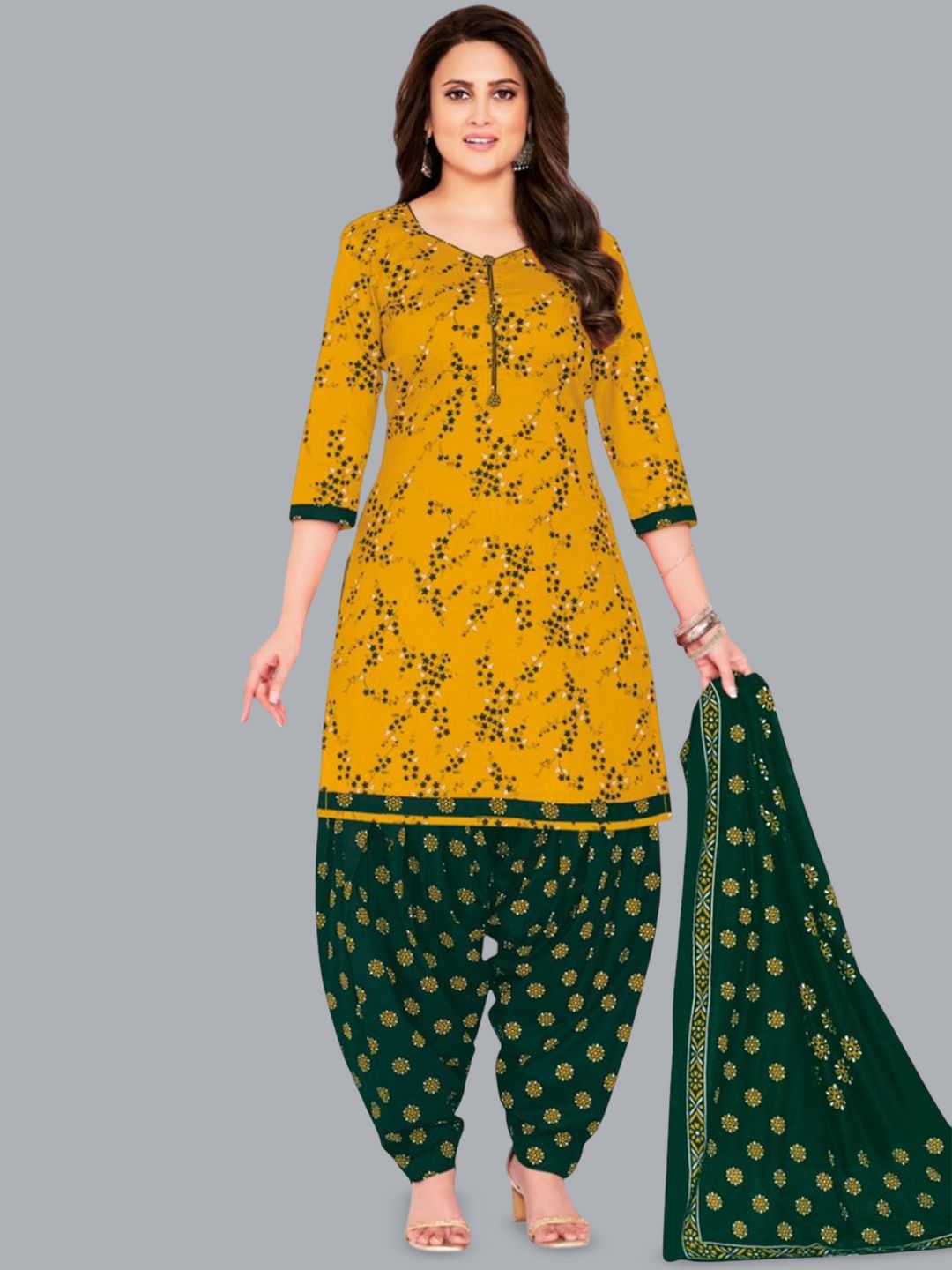 Simmu Floral Printed Round Neck Straight Pure Cotton Kurta With Patiala & Dupatta