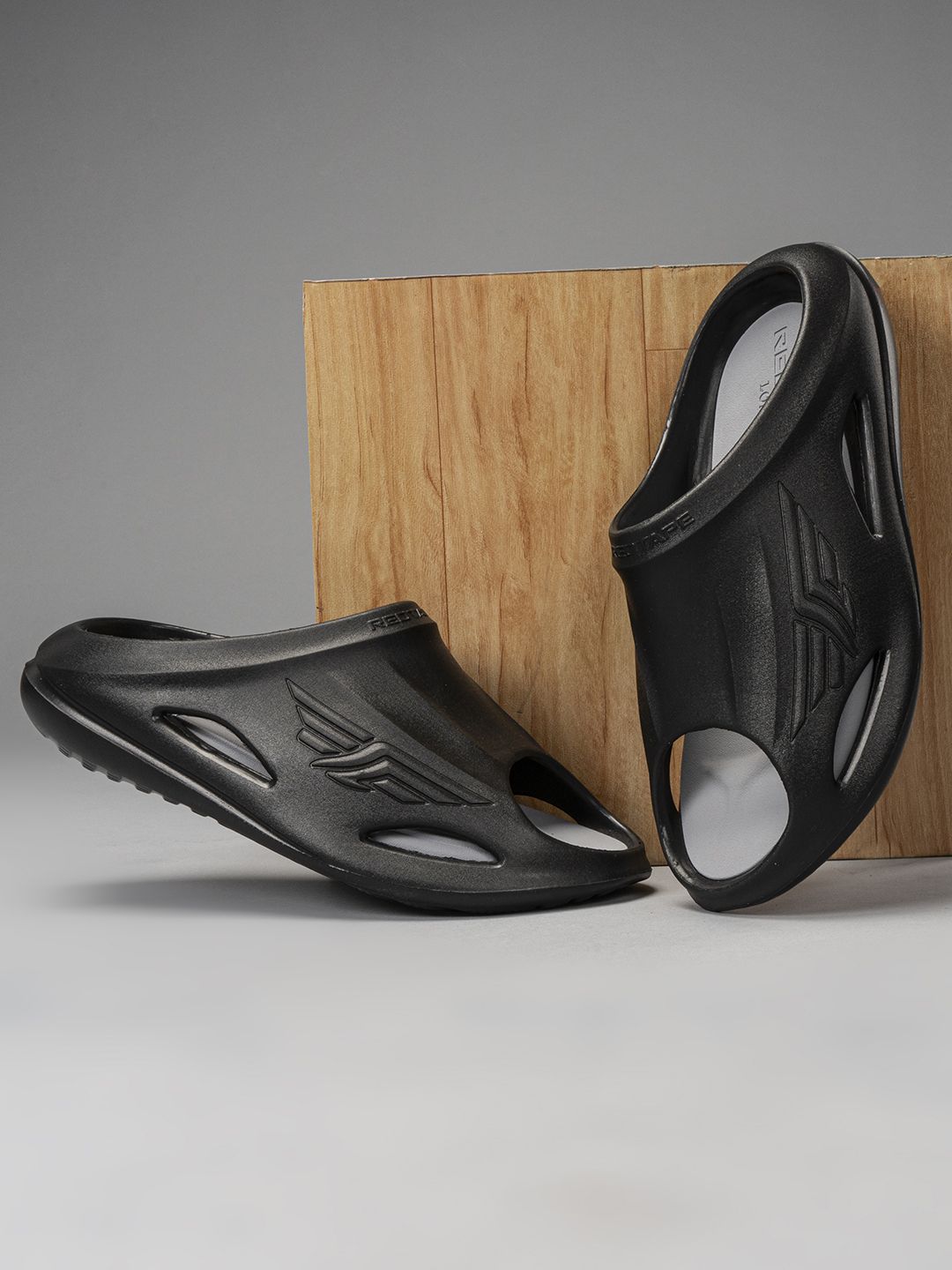 Red Tape Men Self Design Sliders-picture-28