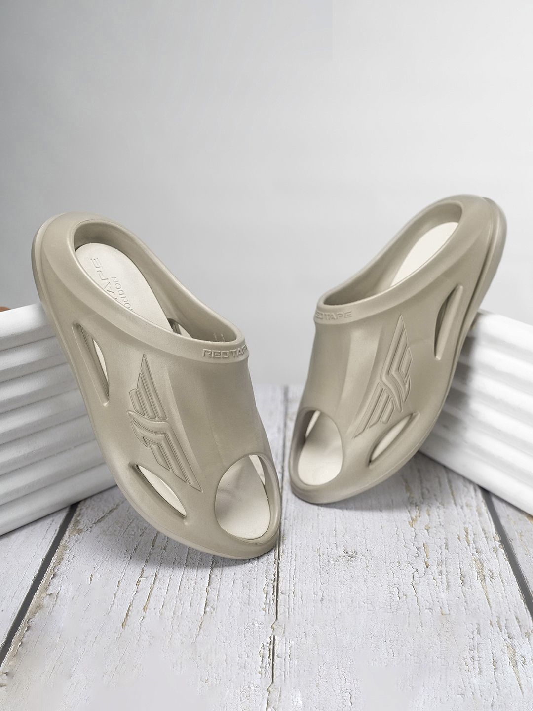 Red Tape Men Self Design Clogs-picture-59