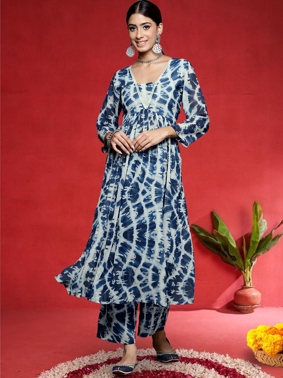 Varanga Women Abstract Dyed Empire A-Line Calf Length Kurta Set