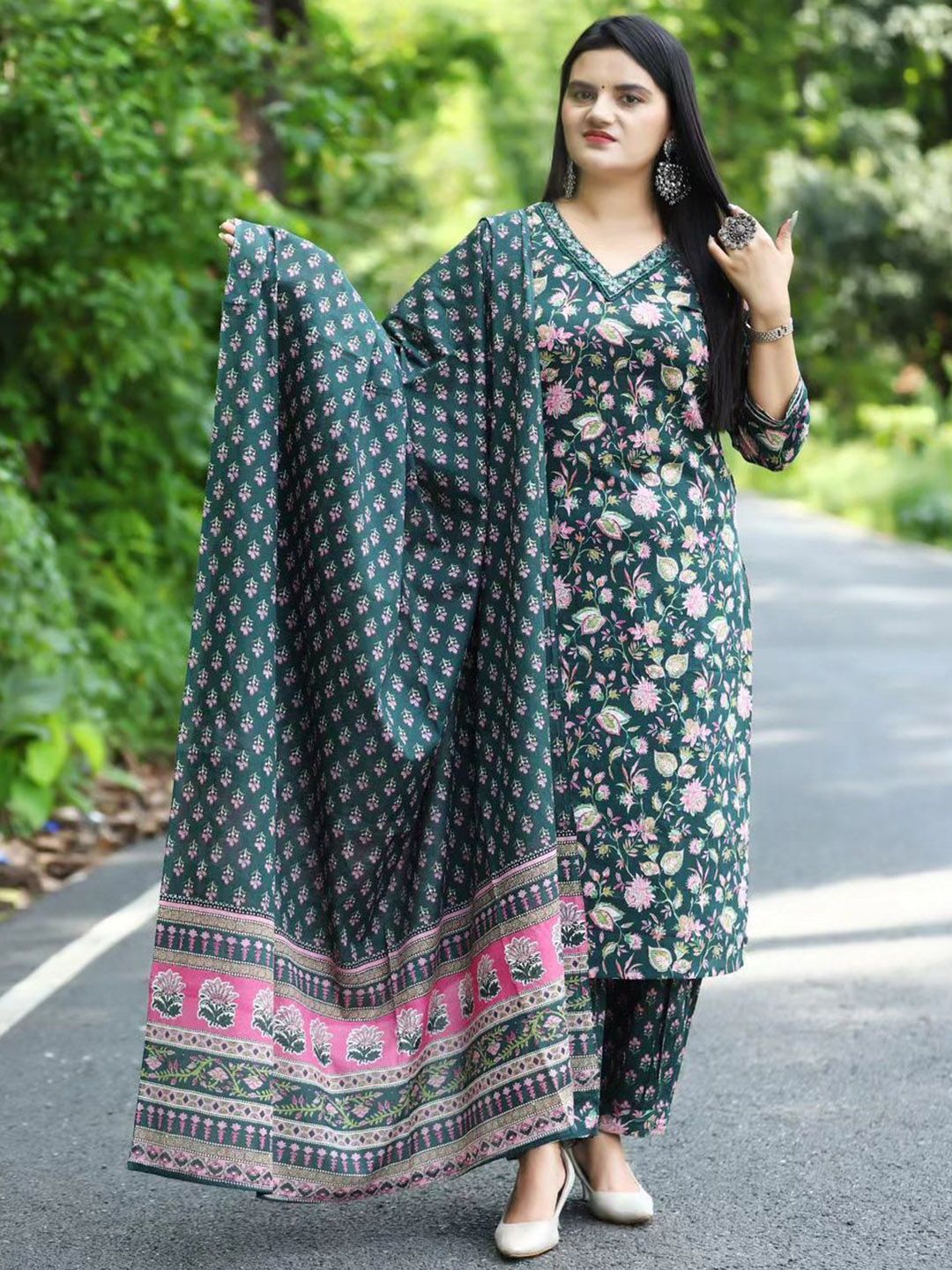 YUSRA Floral Printed V Neck Straight Kurta With Trousers & Dupatta