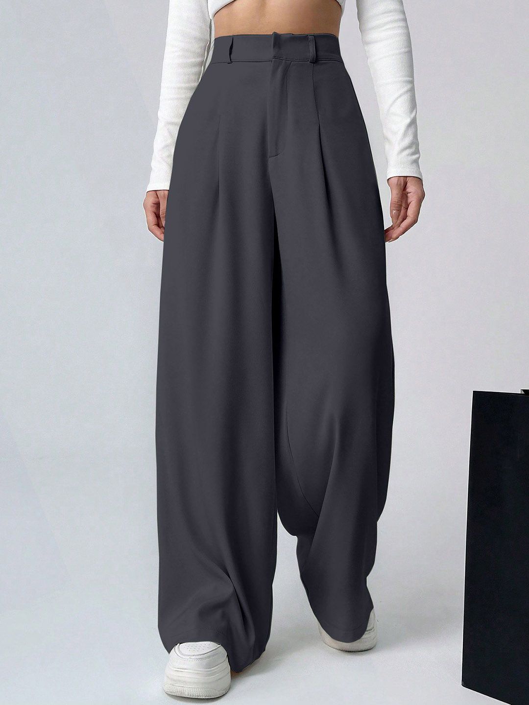 AAHWAN Women Relaxed Loose Fit High-Rise Pleated Trousers-picture-36