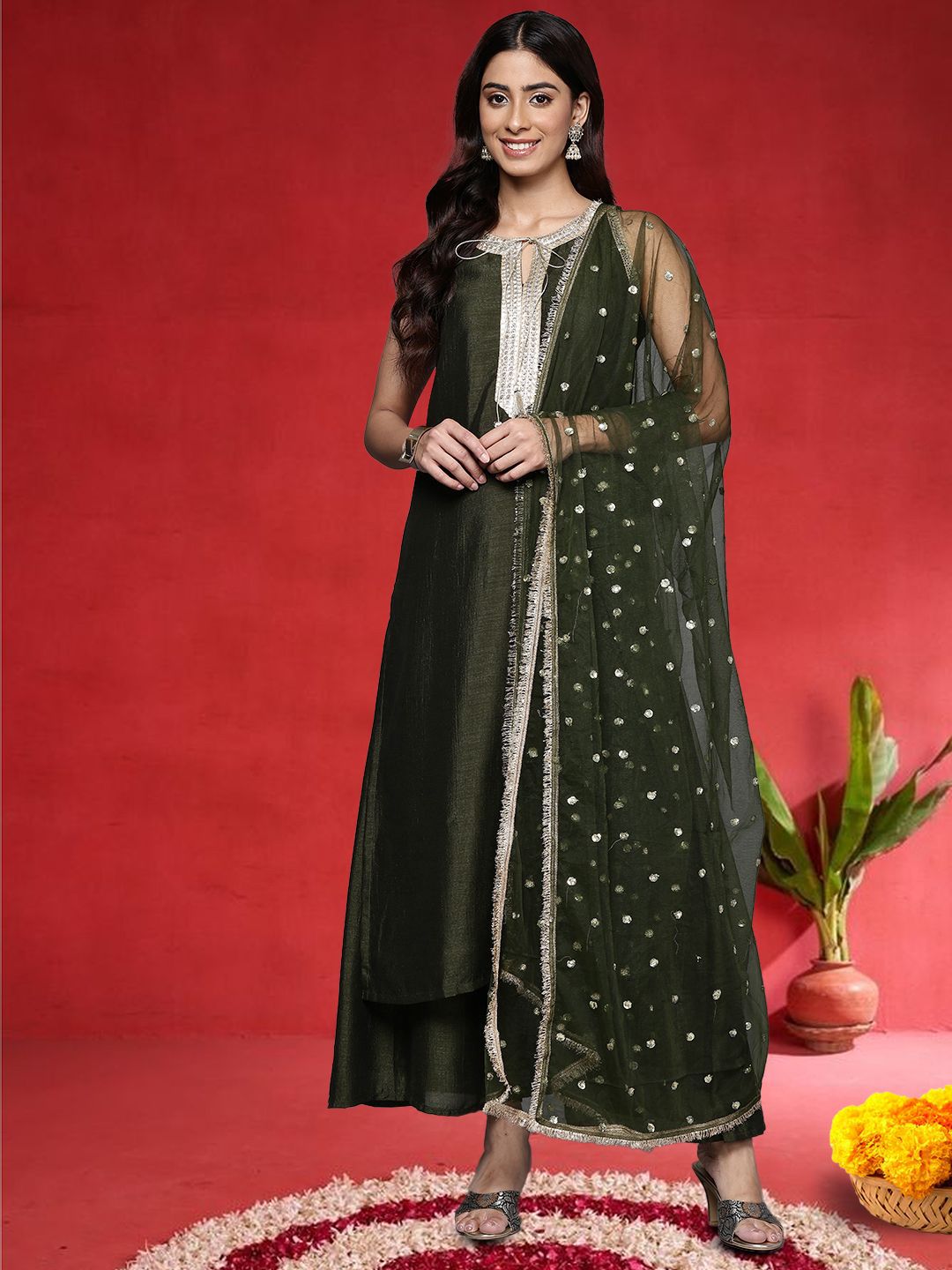 Varanga Women Solid Kurta with Palazzo & Dupatta