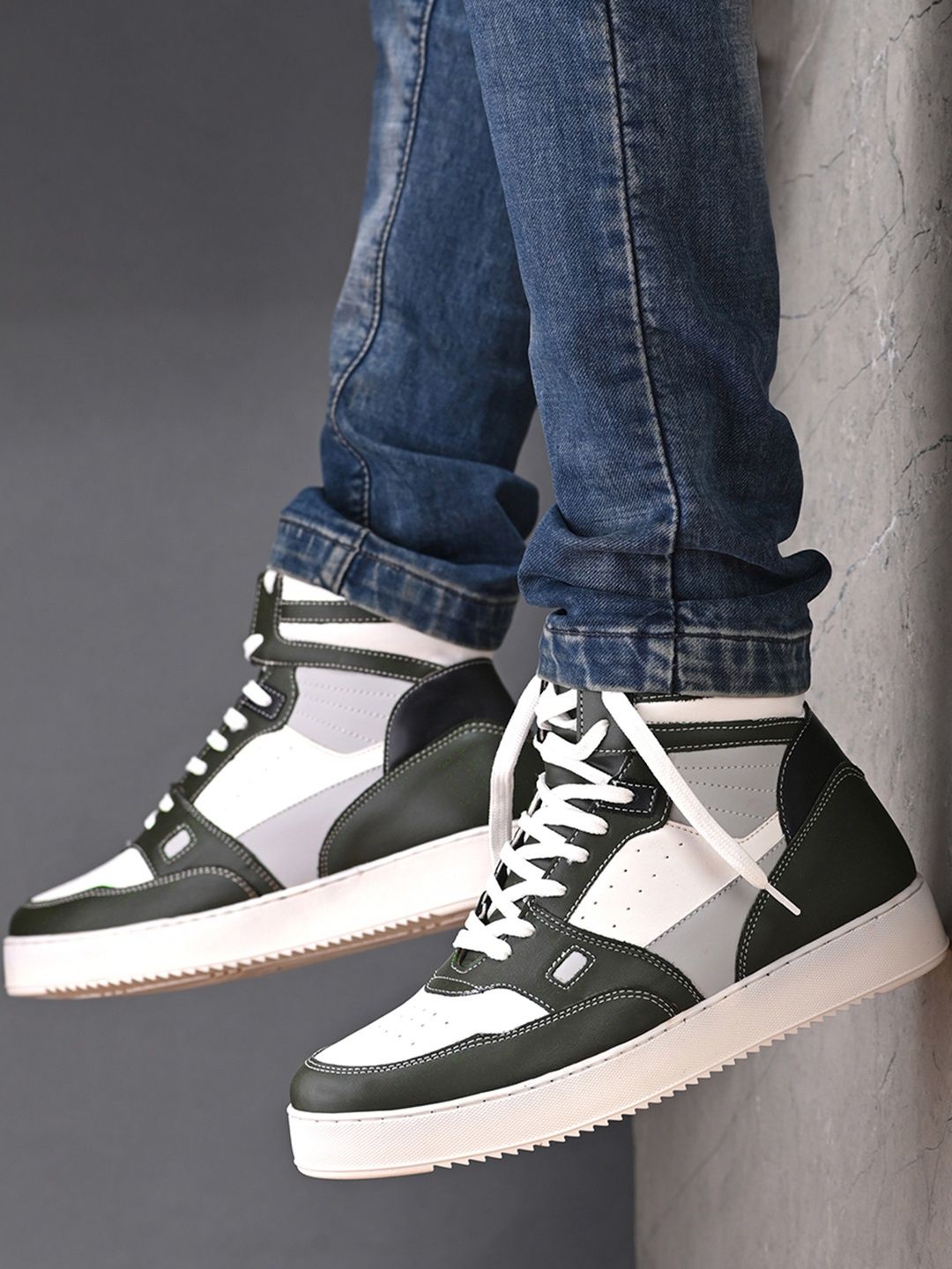 Roadster Men Colourblocked PU Sneakers-picture-41