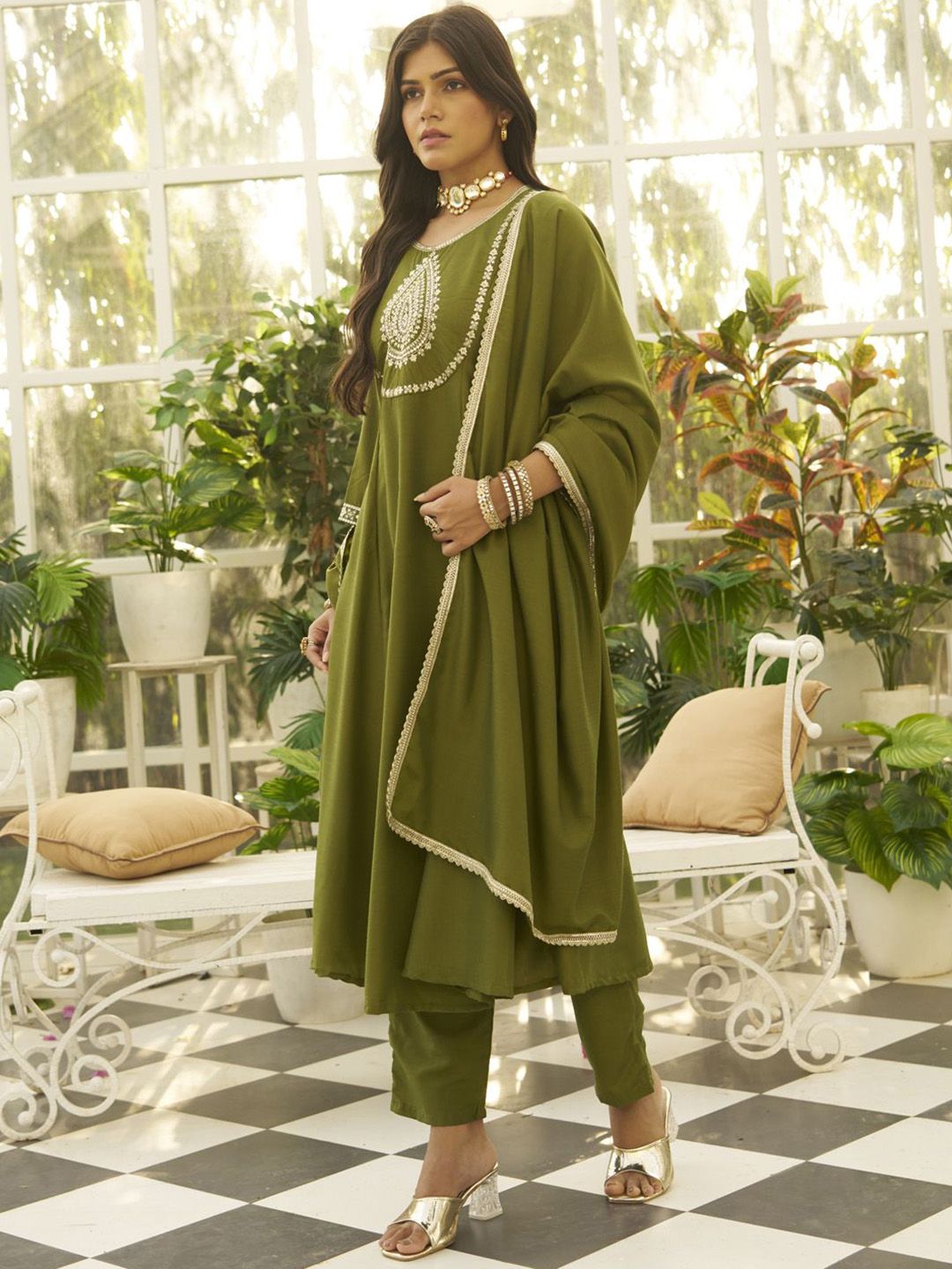 VredeVogel Women Floral Embroidered Anarkali Kurta with Trousers & Dupatta-picture-35