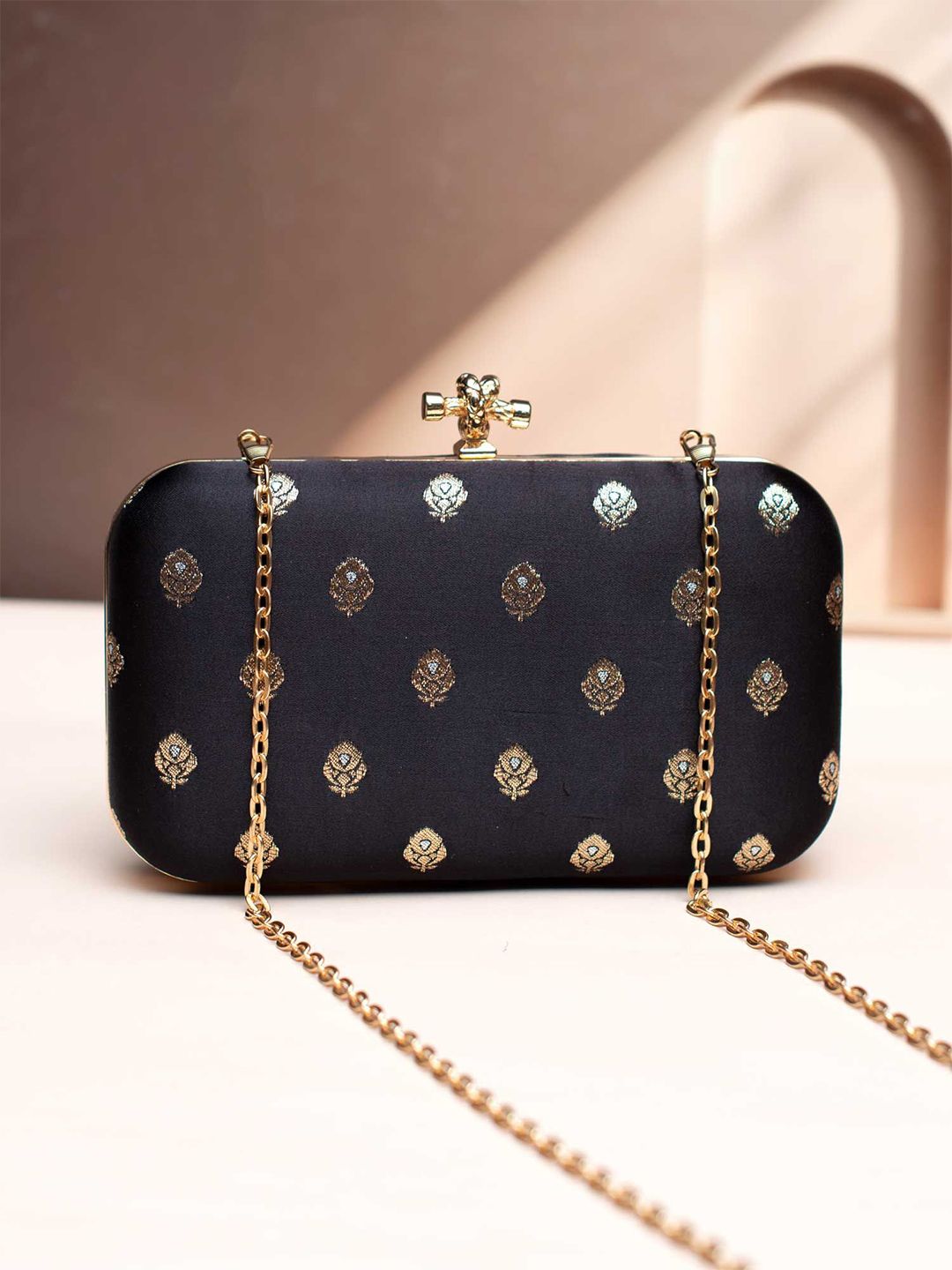 ARTKLIM Embroidered Box Clutch-picture-33