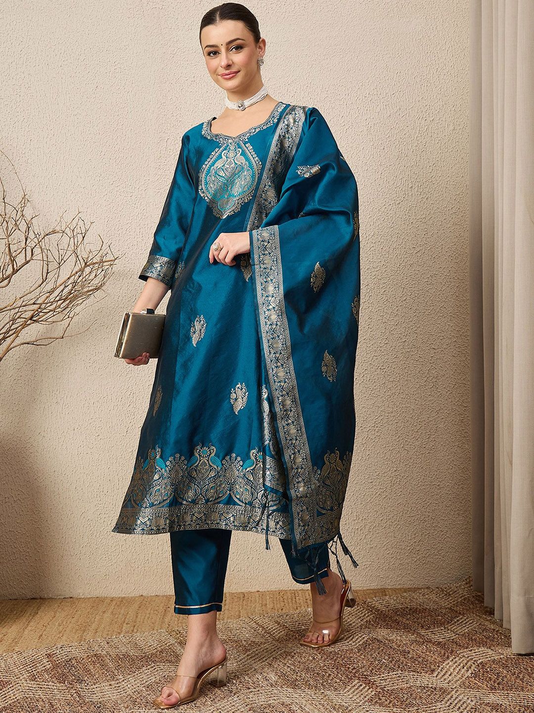 VredeVogel Women Woven Design Zari Regular Kurta with Trousers & With Dupatta-picture-18