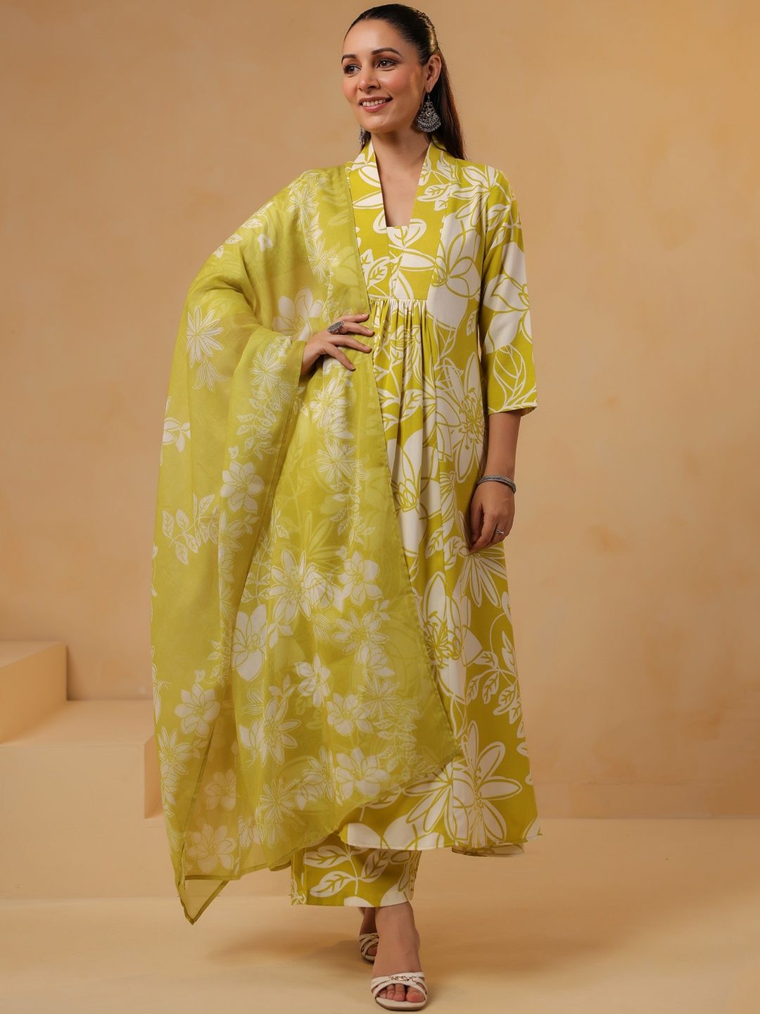 DIVASTRI Women Viscose Rayon Printed Kurta Sets With Dupatta-picture-14