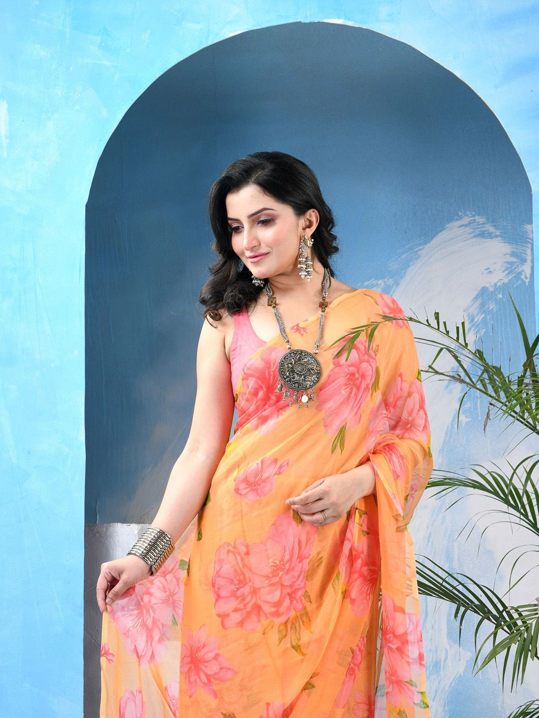 DESH BIDESH Floral Bandhani Saree-image-11