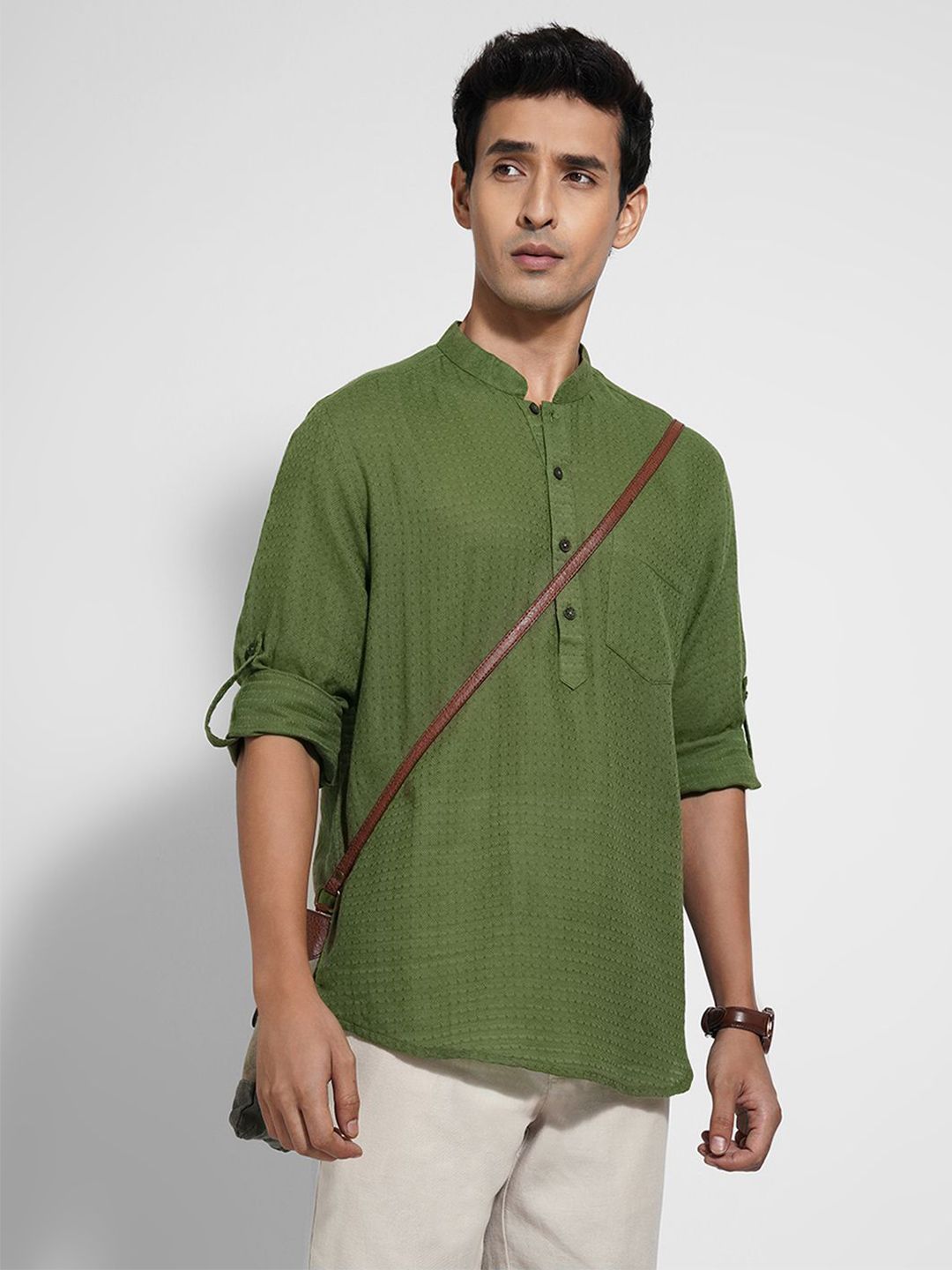 indus route by Pantaloons Men Mandarin Collar Thread Work Kurta-picture-23
