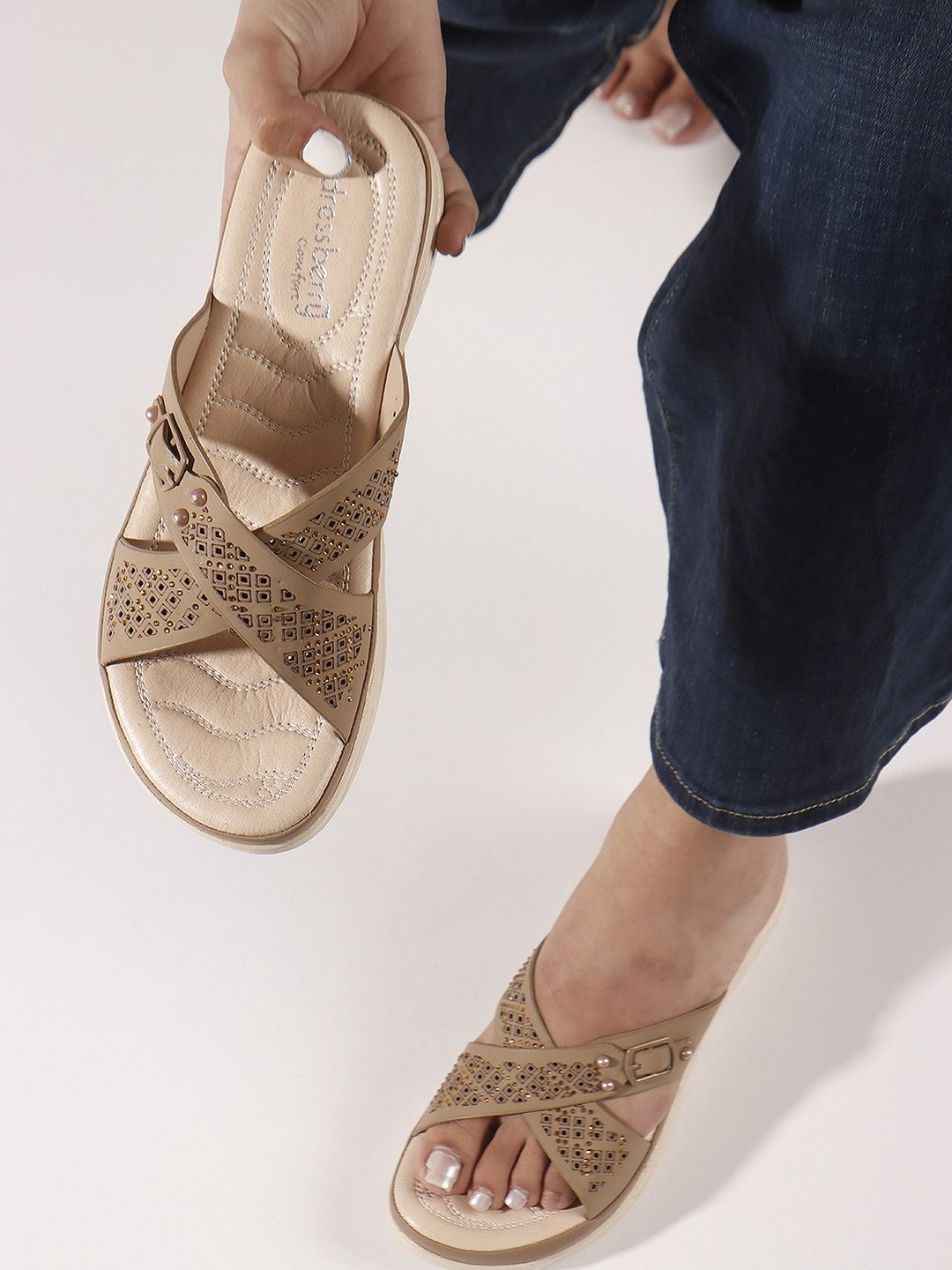 DressBerry Women Embellished Open Toe Flats with Buckles-picture-22