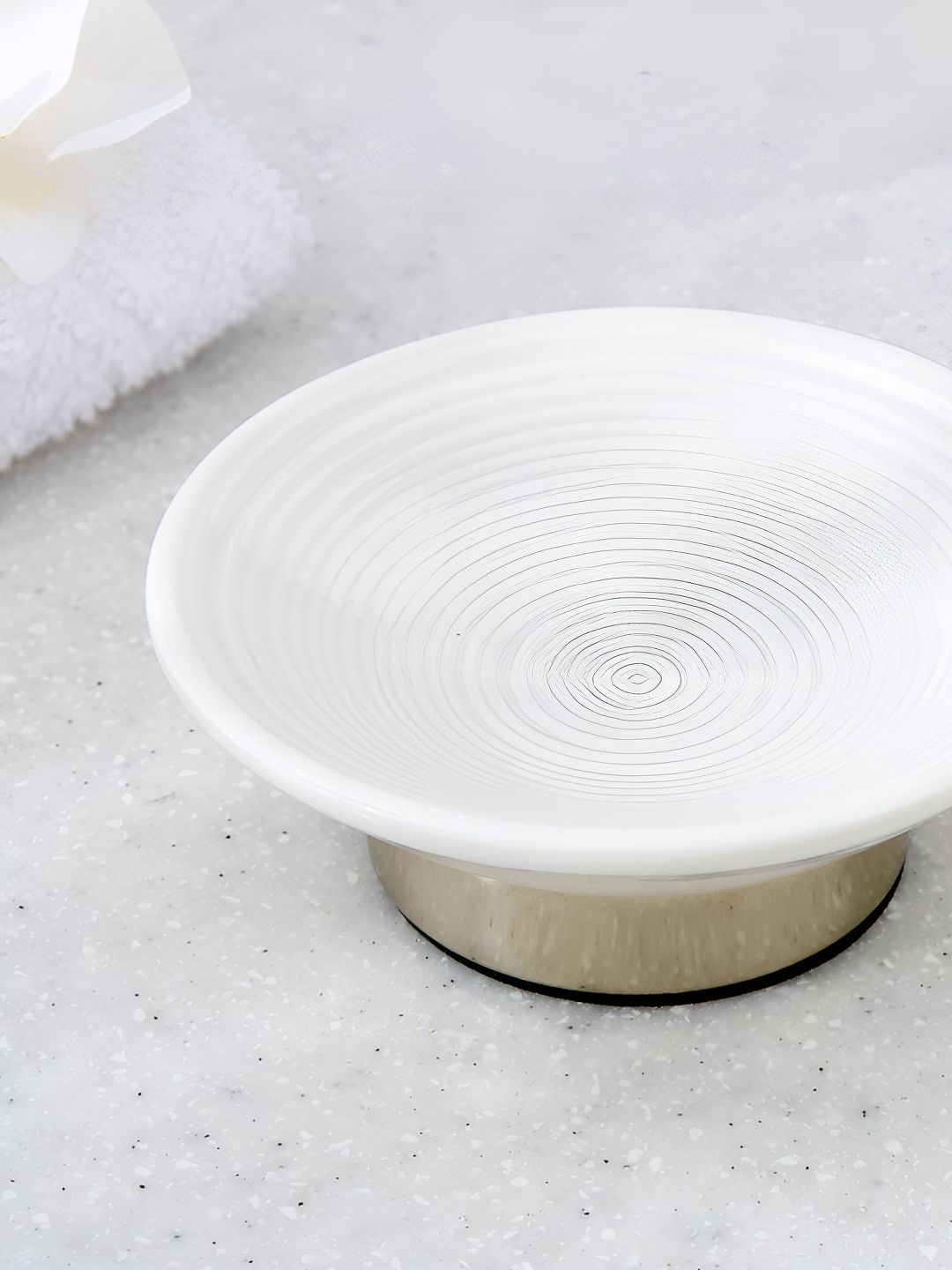 Home Centre Off White & Gold-Toned Textured Ceramic Soap Dish-picture-35