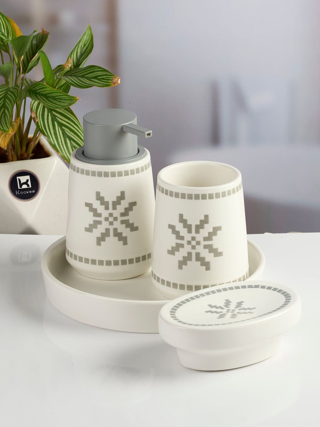 Kookee White & Grey 4 Pieces Geometric Ceramic Bath Accessories Set-image-36